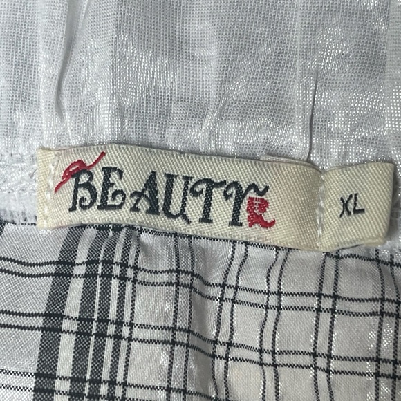 2 for $25 Woman’s grey black white Blouse in size extra large XL - Picture 3 of 3